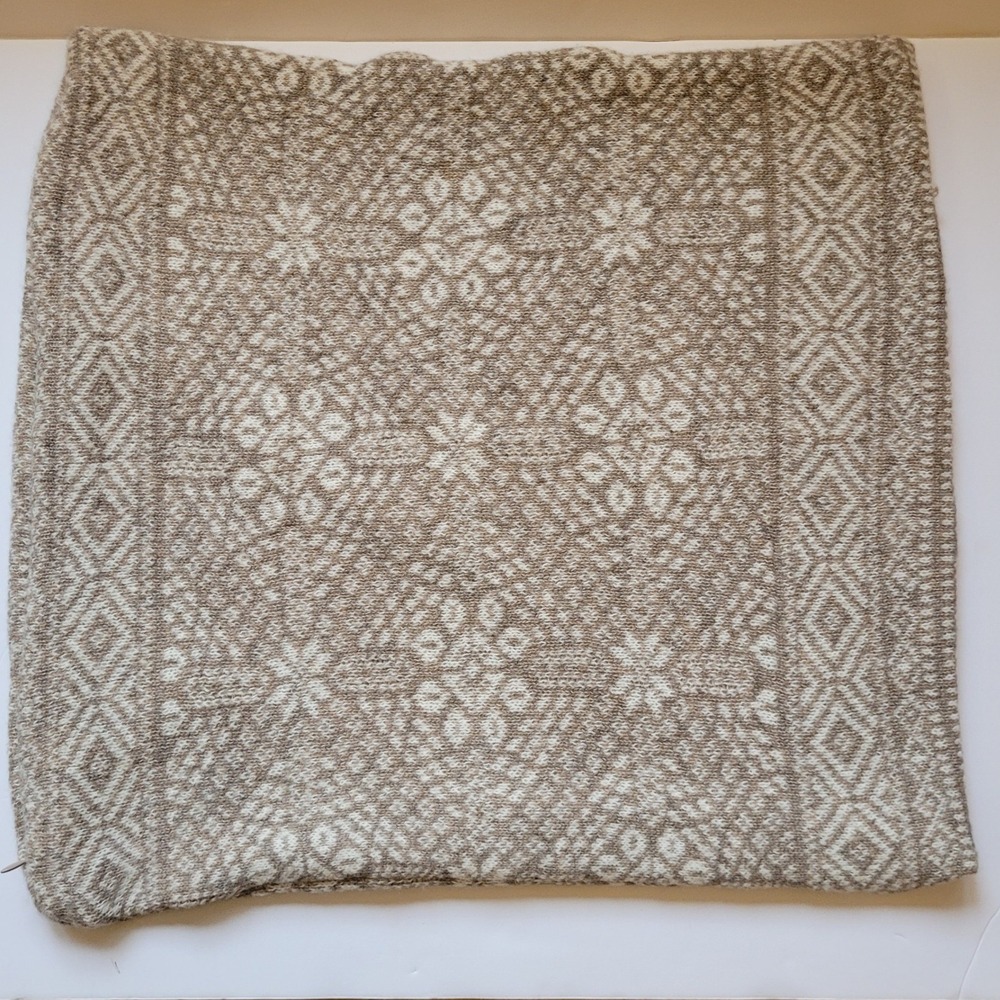 Pottery Barn Fair Isle Knit Pillow Cover Taupe Cream 20x20 - Picture 4 of 7